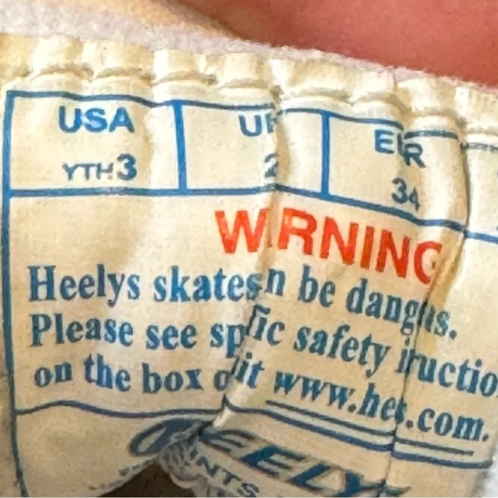 HEELYS Unisex-Child Wheeled Footwear Skate Shoe size 3